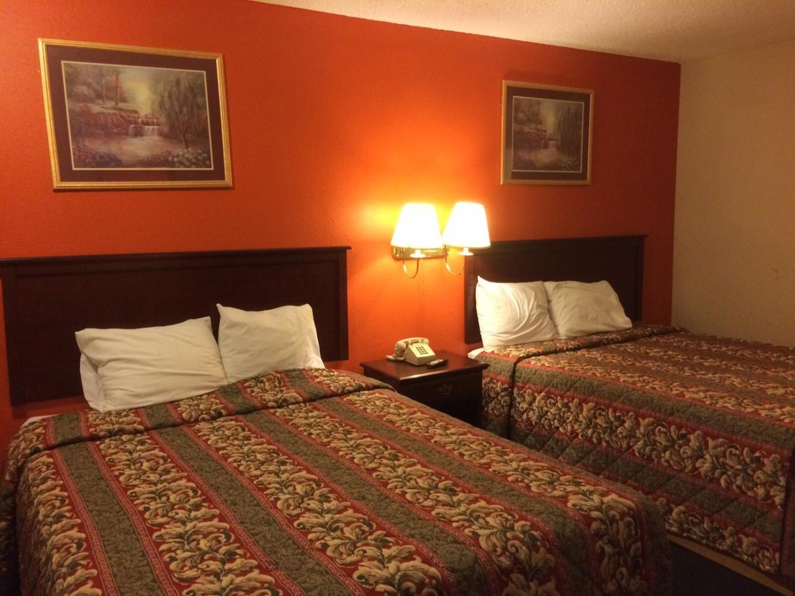 Relax Inn Henryetta Room photo